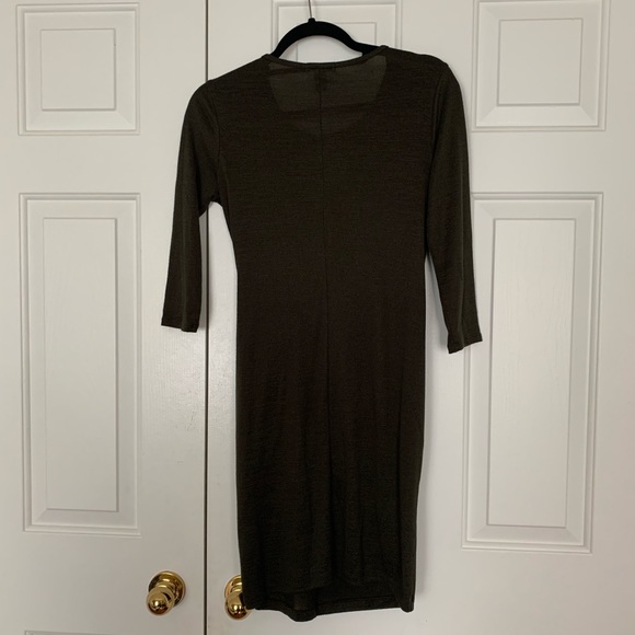 Cute sweater dress - Picture 2 of 2